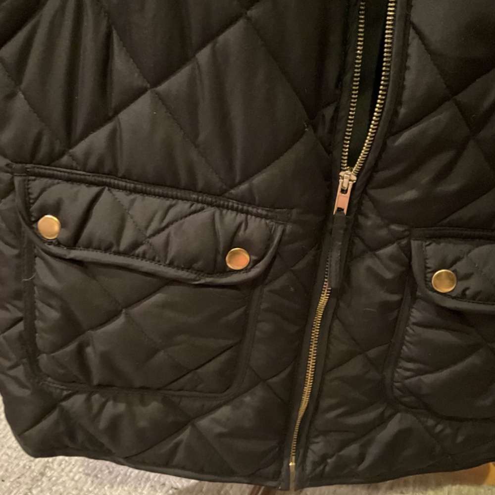 Vest - Picture 3 of 7
